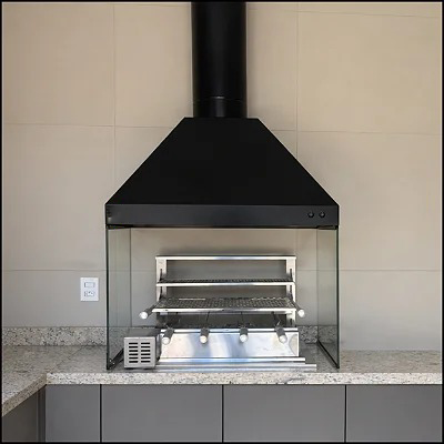 Churrasqueira Leme Gourmet instalada em área gourmet com bancada de granito
